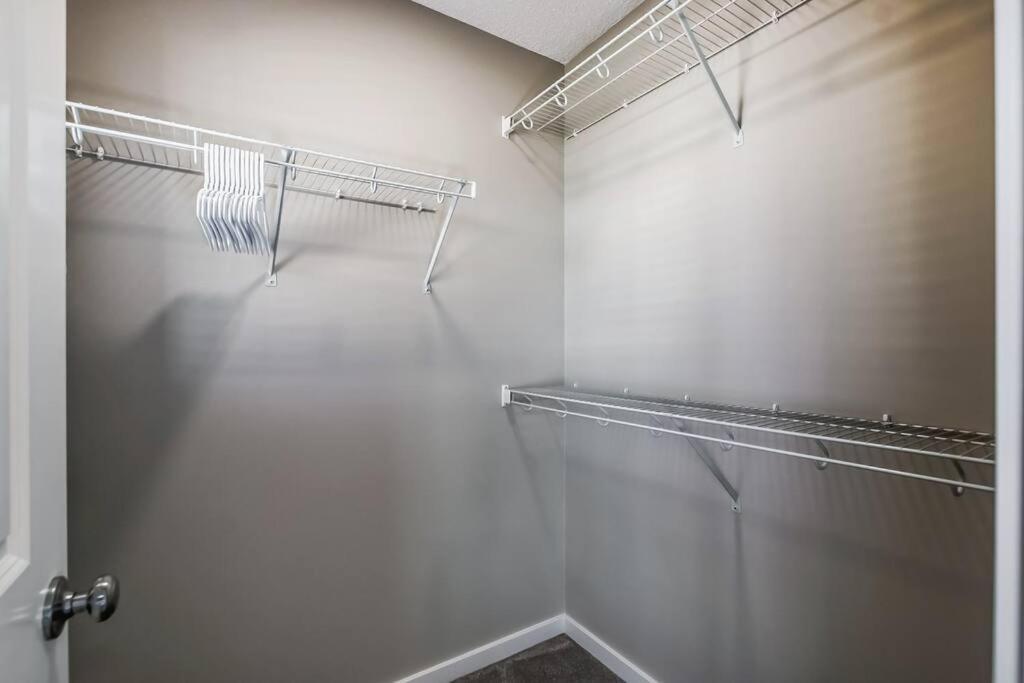 Urban Gem South Apartment Calgary